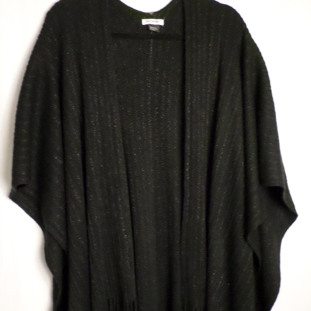 Just Jamie Knitted Over Throw Cape Style V Shaped Black & SOOO Warm